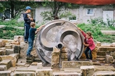 Wassererlebnisgelände & Riesensandspielplatz